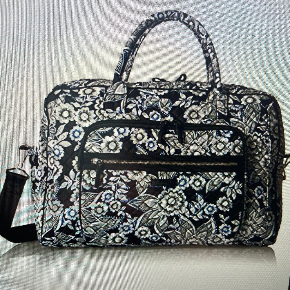 VERA BRADLEY ICONIC GRAND WEEKENDER TRAVEL BAG